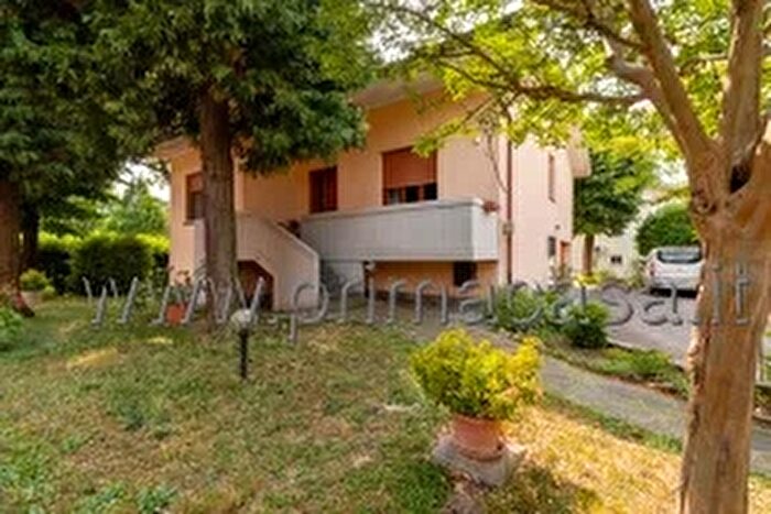 Casa con 6 locali in vendita in Via Asioli C, Correggio