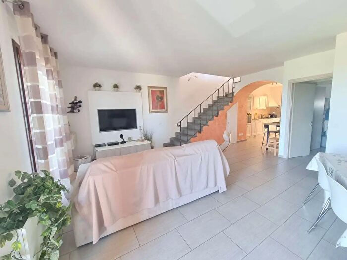 Appartamento con 5 locali in vendita in Largo Enrico Fermi, Montespertoli