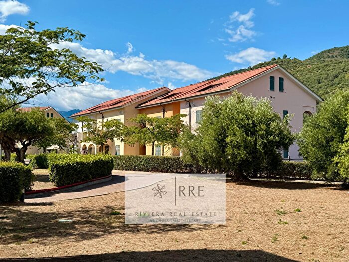 Appartamento monolocale in vendita in Castellaro Golf Resort, Castellaro