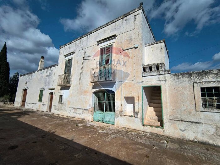 Casa con 6 locali in vendita in Monopoli