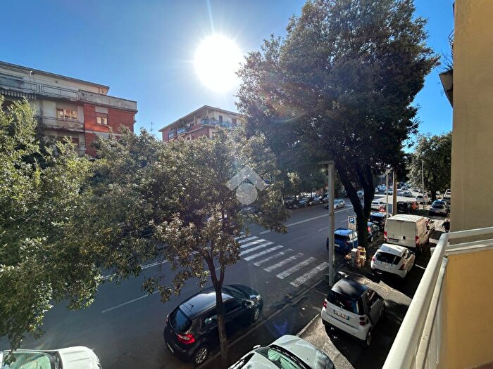 Appartamento quadrilocale in vendita in Viale XX Settembre, Carrara