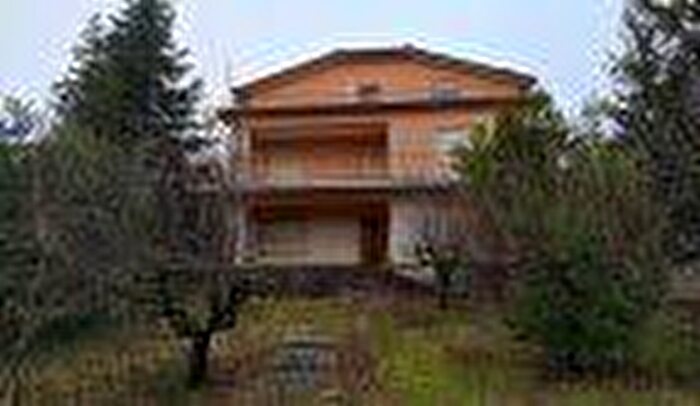 Casa con 14 locali in vendita in Via San Giuseppe Cingoli, Cingoli