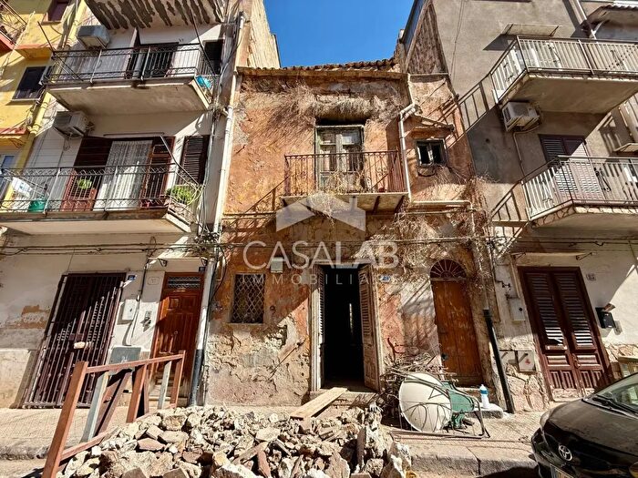 Appartamento con 5 locali in vendita in Via Papa Giovanni, Carini