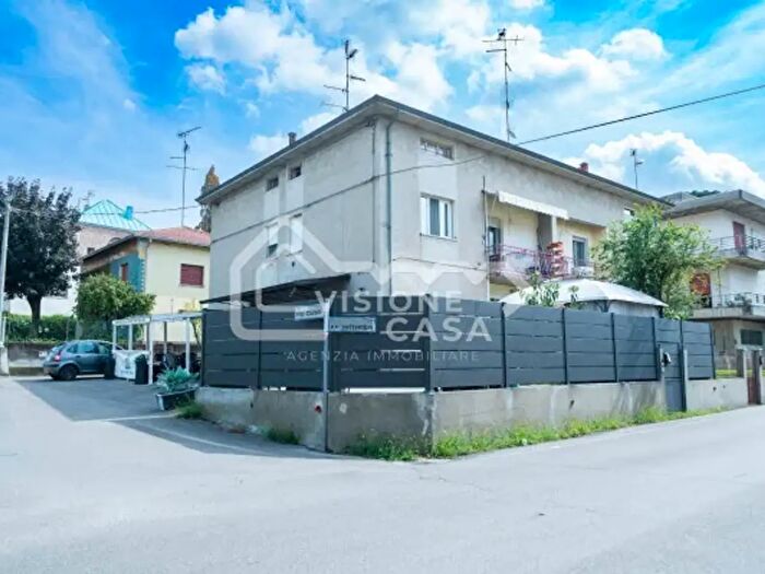 Casa trilocale in vendita in Via Fratelli Cairoli, Cavriago