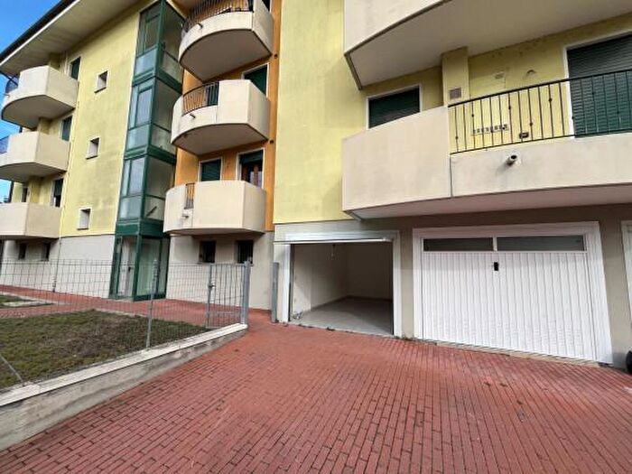 Appartamento trilocale in vendita in Viale Guglielmo Marconi, Rosolina