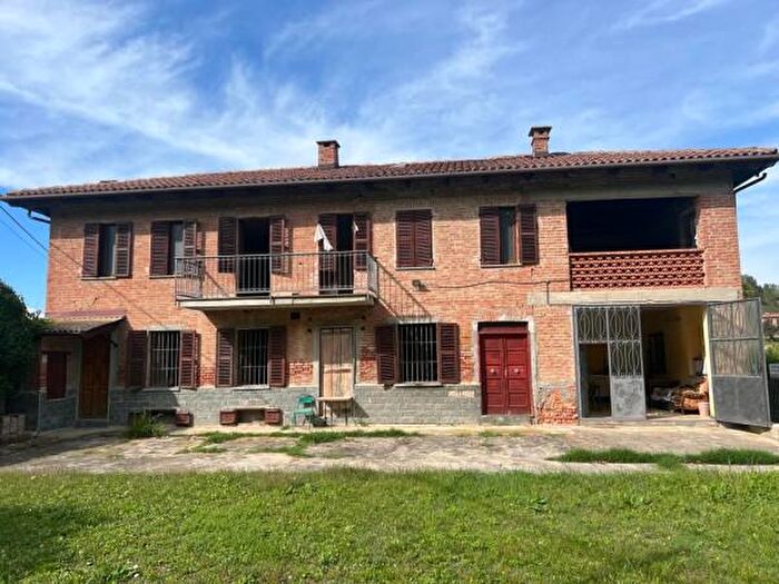 Casa con 6 locali in vendita in Via Stazione, CastellAlfero