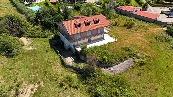 Casa con 8 locali in vendita in Via Santa Croce, Giffoni Sei Casali