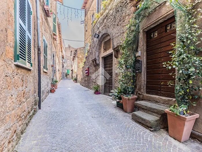 Appartamento trilocale in vendita in Via Giorgina, Blera