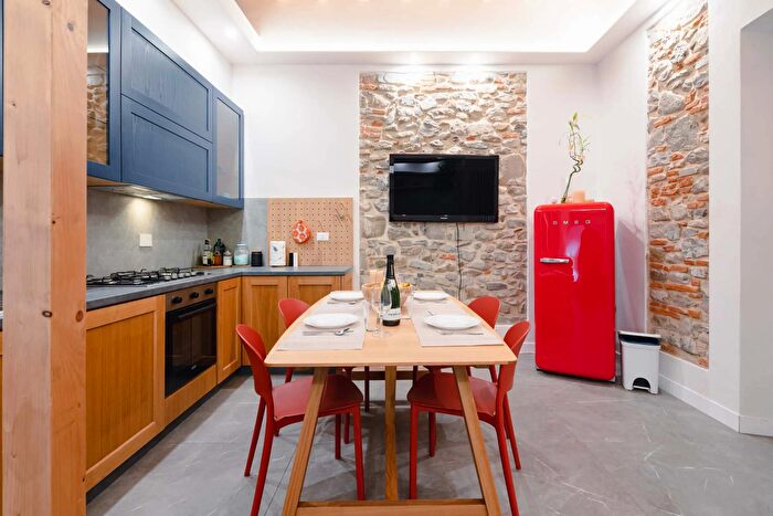 Appartamento monolocale in affitto in Via delle Panche, Firenze