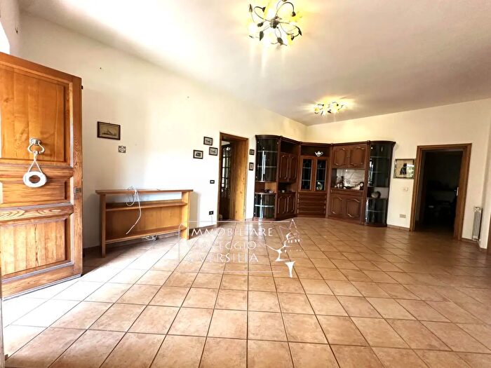 Appartamento con 7 locali in vendita in Via Sarzanese, Massarosa