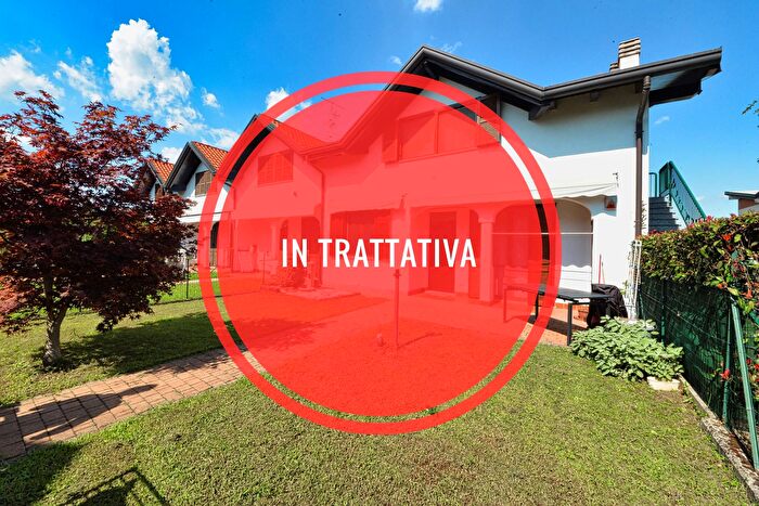 Appartamento trilocale in vendita in Via per Cascina Restelli, Limido Comasco