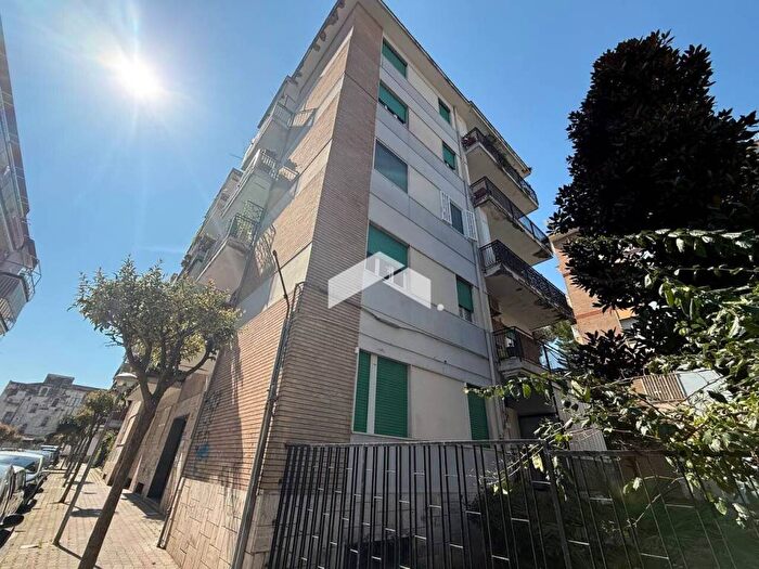 Appartamento bilocale in affitto in Via Dalbono, Portici