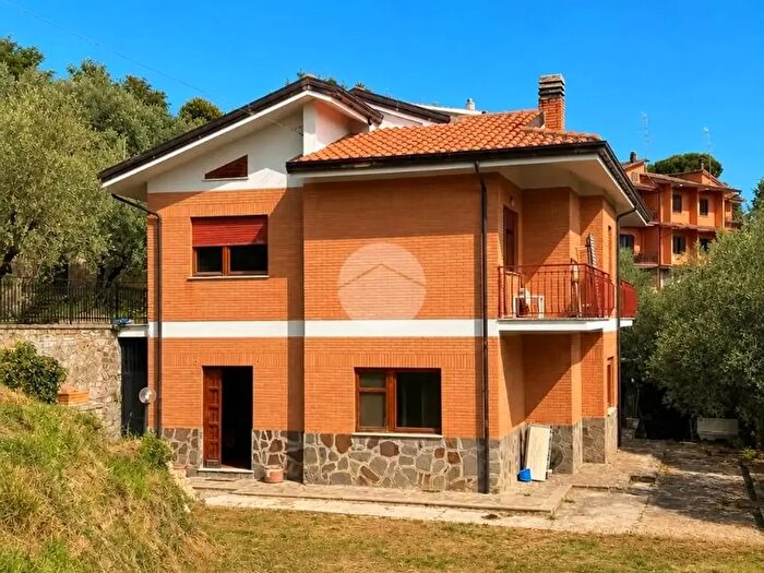 Casa quadrilocale in vendita in Contrada Torretta, Paliano