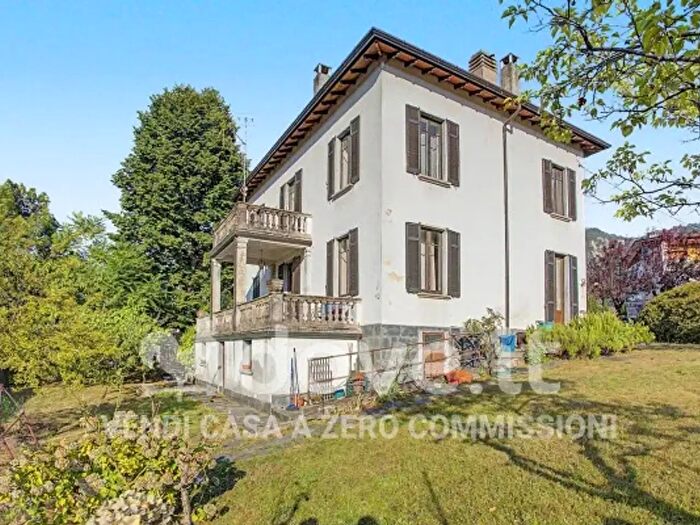 Casa con 5 locali in vendita in Via Altipiano, Porto Valtravaglia