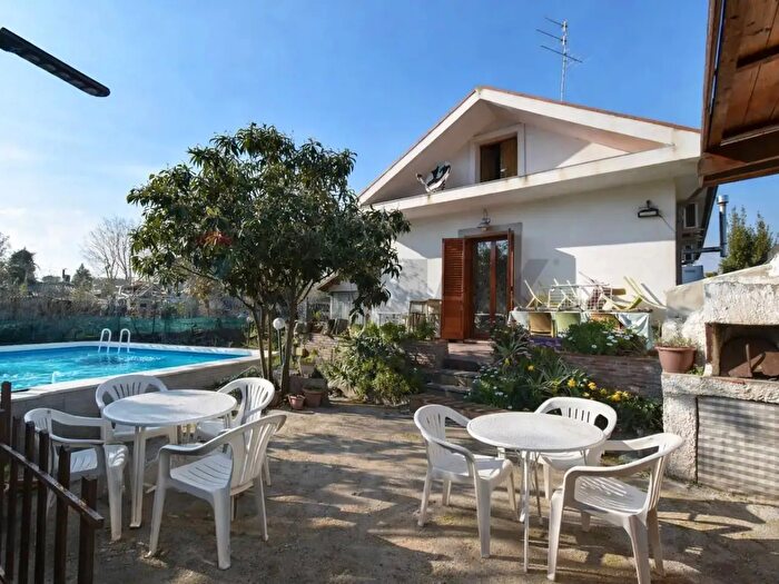 Casa con 5 locali in vendita in Via Valverde, Aci Bonaccorsi