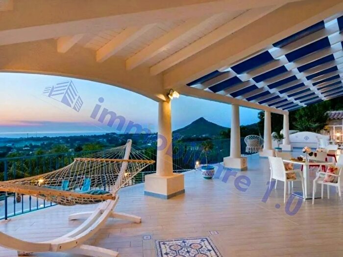 Casa con 6 locali in vendita in Strada Provinciale Fraginesi Costamante Castellammare del Golfo, Castellammare Del Golfo