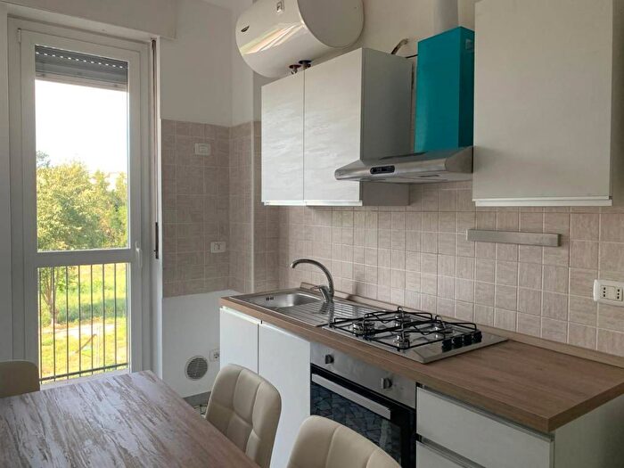 Appartamento trilocale in affitto in Via Teocrito, Gorla, Milano