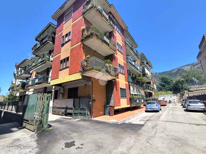 Appartamento quadrilocale in vendita in Via Giovanni Gronchi, Santa Maria A Vico