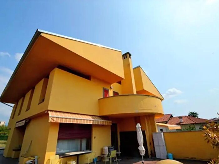 Casa con 6 locali in vendita in Via Bruno Buozzi, Ponderano
