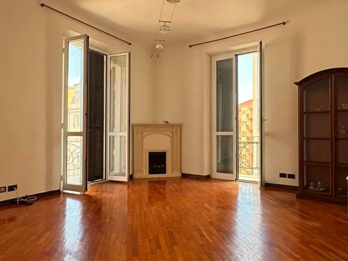 Appartamento in vendita in Via Giacomo Leopardi, Savona