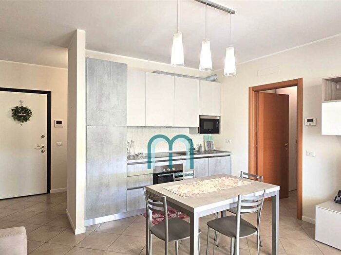 Appartamento con 6 locali in vendita in VIA LARGO MENEGHELLO, Zianigo, Mirano