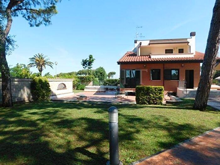 Casa quadrilocale in affitto in Casal Lumbroso, Roma