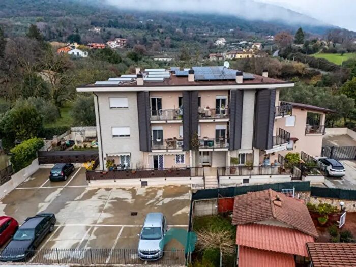 Appartamento trilocale in vendita in Via Pratarone, Cave