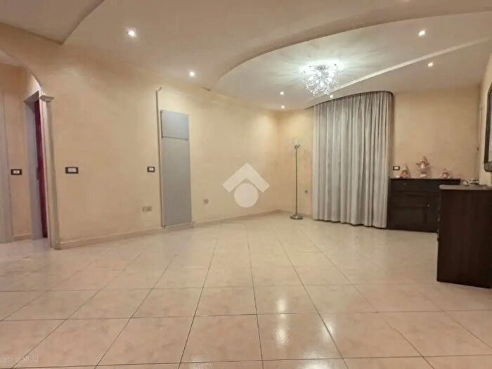 Appartamento trilocale in vendita in Via Cisa, Borgo Virgilio