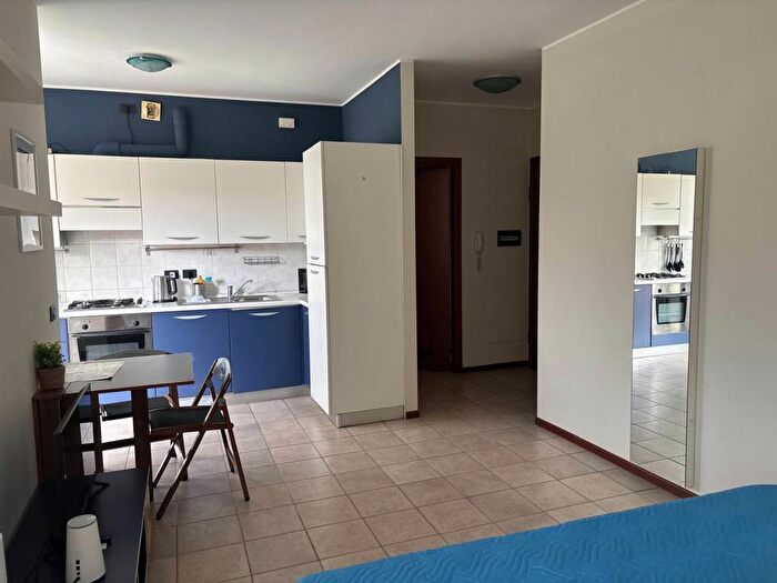 Appartamento monolocale in affitto in Viale Giacomo Matteotti, Cernobbio