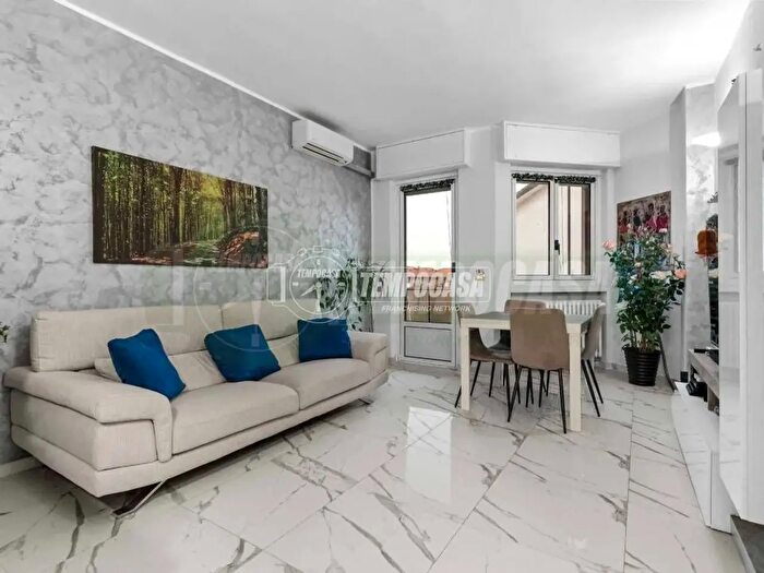 Appartamento trilocale in vendita in Milano