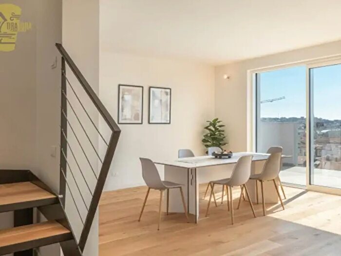 Appartamento con 5 locali in vendita in Via SantAnastasio, Trieste