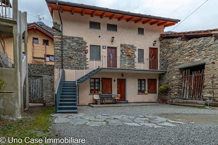 Appartamento monolocale in vendita in Frazione Favad Issogne, Issogne