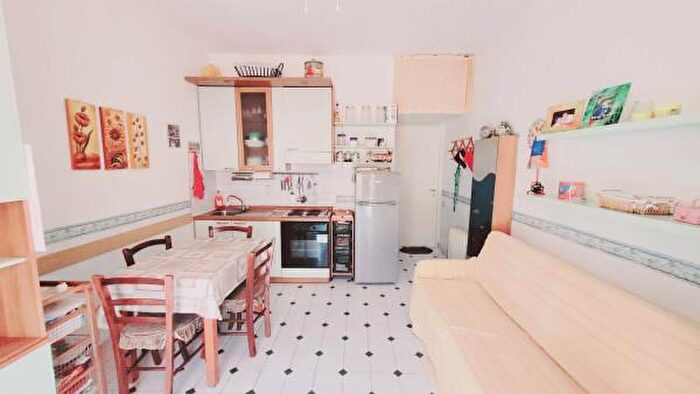 Appartamento monolocale in vendita in Via SantElmo, Diano Marina