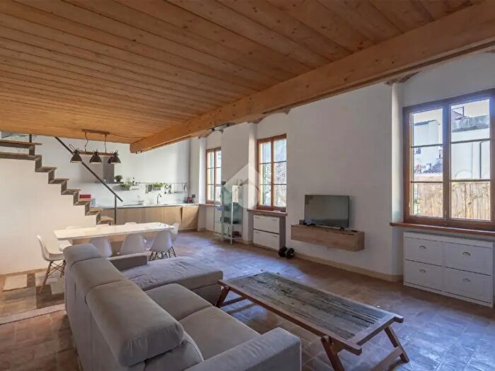 Case in Vendita e in Affitto - 2