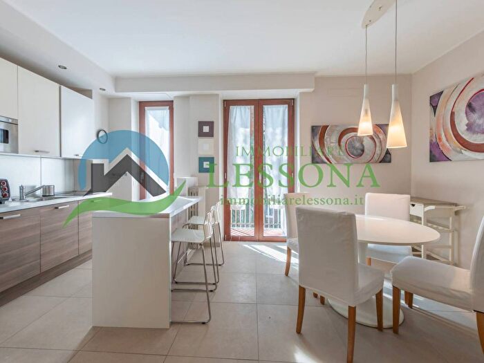 Appartamento trilocale in affitto in Via Sirte, Solari, Milano