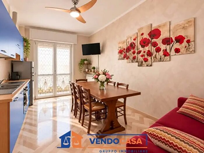 Appartamento trilocale in vendita in Via Antonio Fogazzaro, Loano