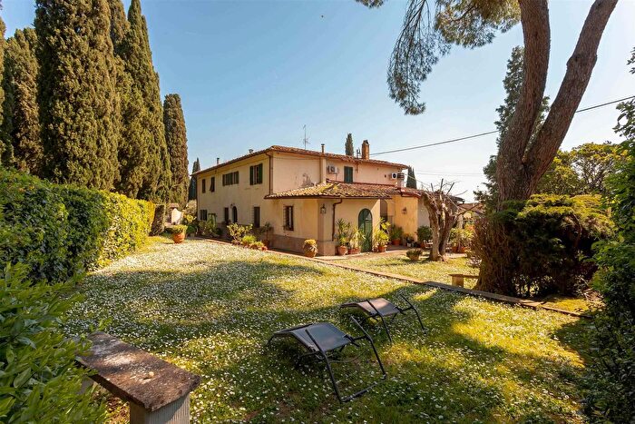 Casa con 20 locali in vendita in Via di Rinaldi, Scandicci