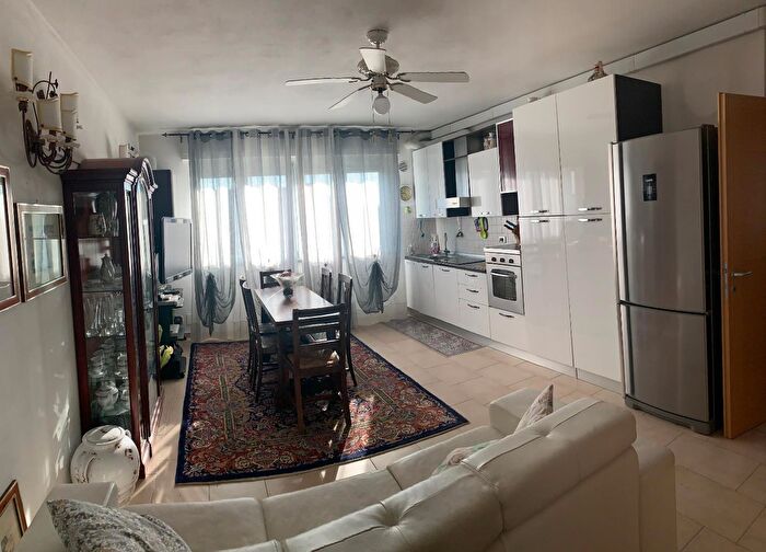 Appartamento trilocale in vendita in Pontedera