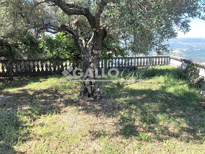 Appartamento trilocale in vendita in Via Giovanni Amendola Casali del Manco, Casali del Manco