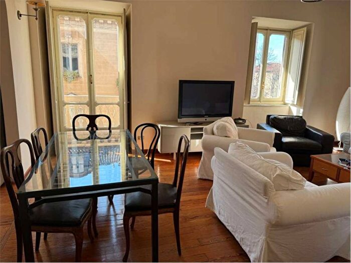 Appartamento con 6 locali in affitto in Via Valeggio, Crocetta, Torino