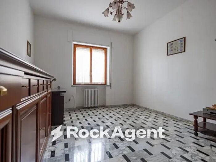 Appartamento trilocale in vendita in Via Nicola Lombardi, Catanzaro