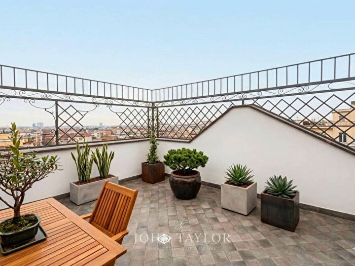 Casa con 5 locali in affitto in Via Conservatorio, Palestro, Milano