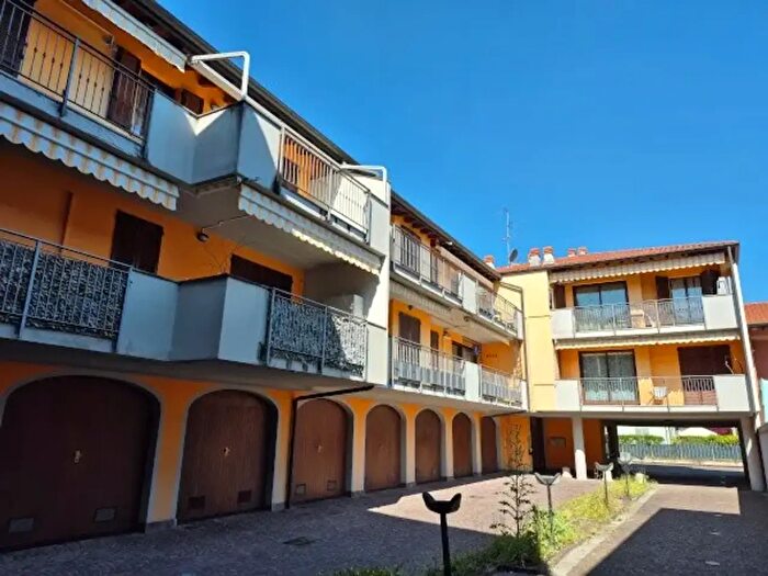 Appartamento bilocale in vendita in Via Ceresoli, Capriate San Gervasio
