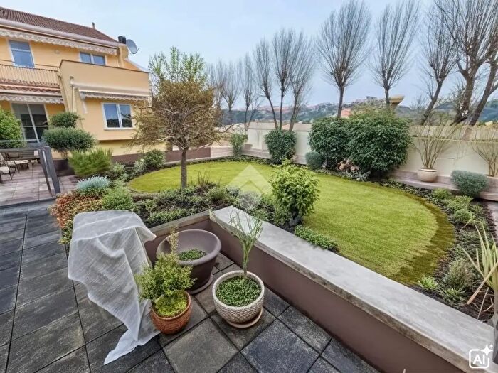 Appartamento quadrilocale in affitto in Via Martiri della Libertà, Spinea