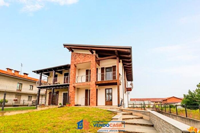 Casa quadrilocale in vendita in Via Adele Lorenzini, Villafalletto