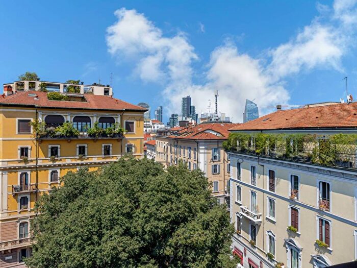 Appartamento bilocale in affitto in Via Solferino, Lanza, Milano