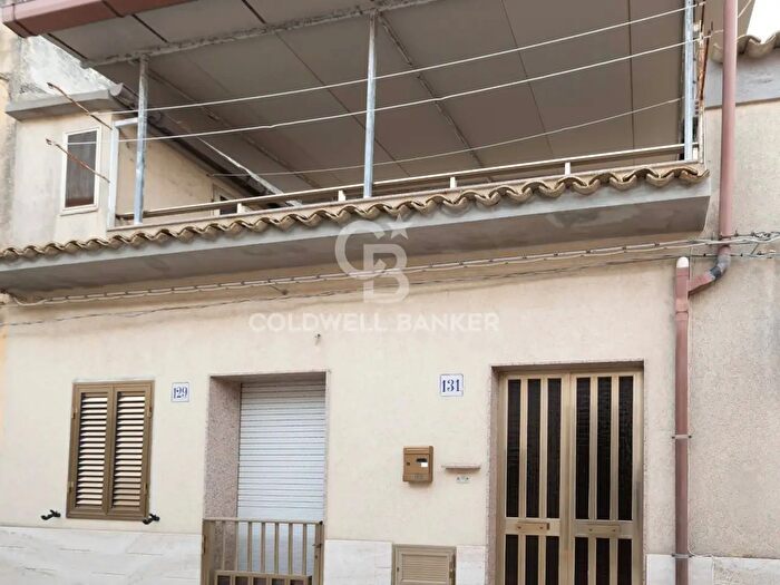Casa con 5 locali in vendita in Via Gian Battista Vico, Modica