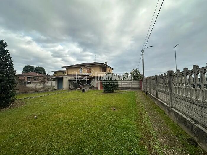 Appartamento bilocale in vendita in Lazzate