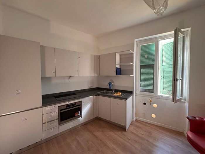 Appartamento quadrilocale in affitto in Mura del Molo, Molo, Genova