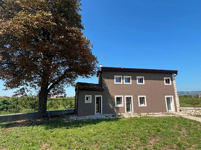 Casa trilocale in vendita in Via Misanello, Lonigo